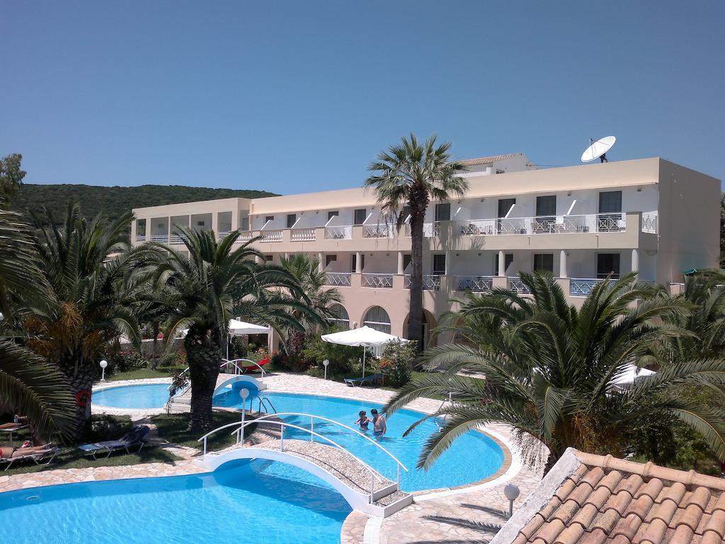 Three Stars Beach Hotel Мораитика Екстериор снимка